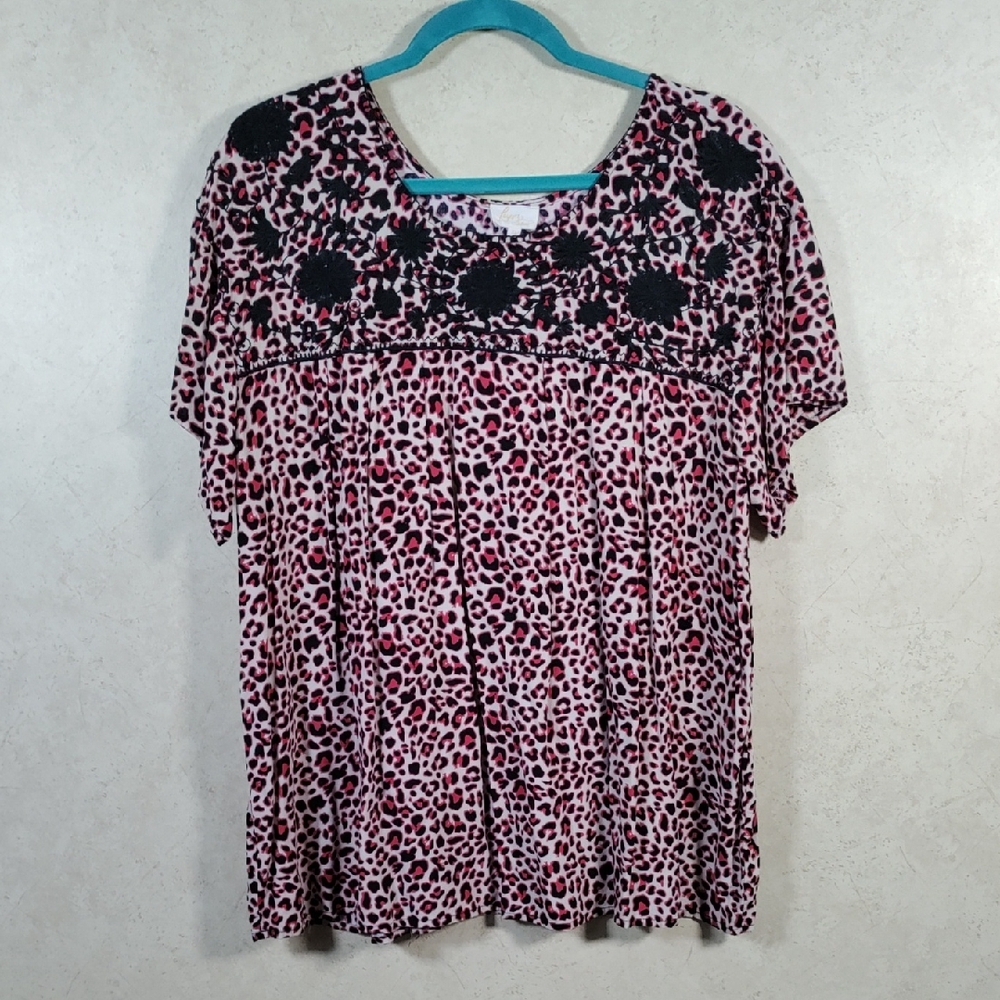 H182 Layerz Clothing raspberry & black animal print floral blouse XL